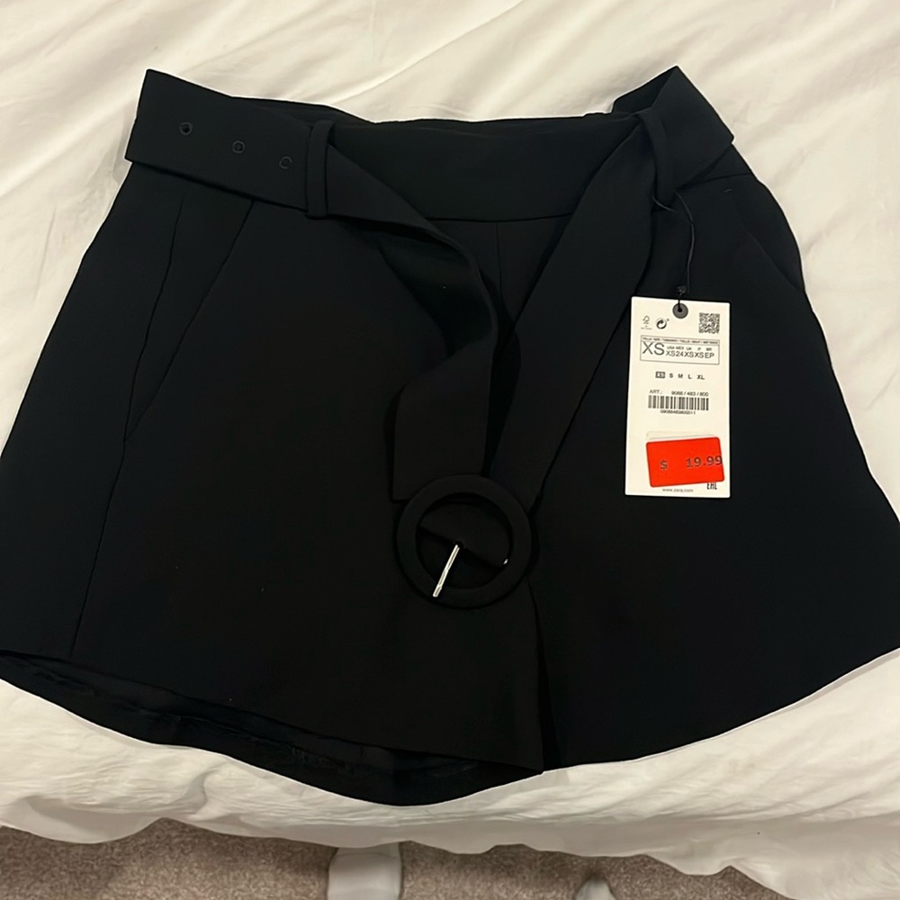 XS Zara black shorts new with tag!
